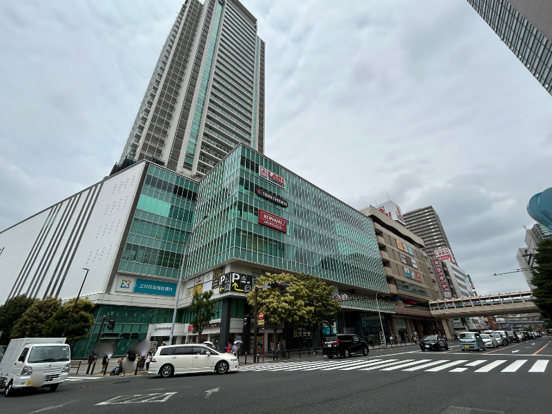 楽天モバイル　ヤマダデンキ LABI 上大岡　外観