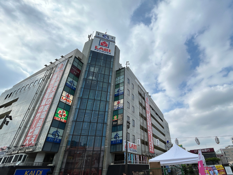 楽天モバイル　LABI 藤沢店　外観