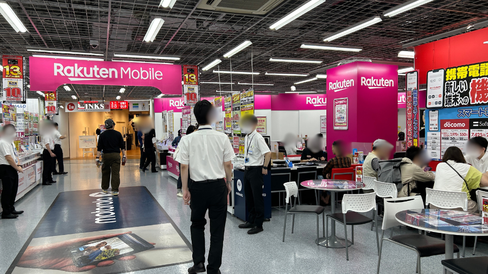 楽天モバイル_ヨドバシカメラ店内_混雑の様子